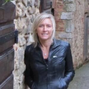 Meet your Posher, Deedee